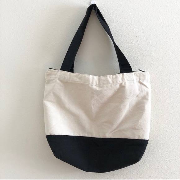 BeautyCon NYC Large Canvas Zip Tote - Picture 4 of 5